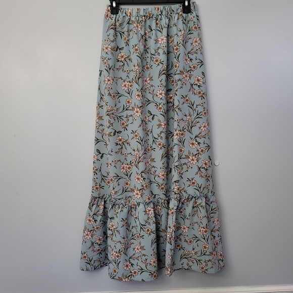 Love & Piece,Disty Floral  One Tiered  Skirt - Picture 2 of 7